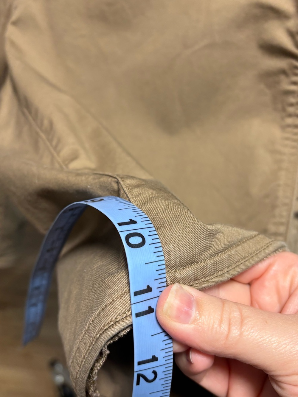 y2k preppy Bermuda shorts with button detail at hem, Dress Barn size 10 - Picture 6 of 6